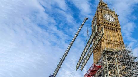 truss lift at Elizabeth Tower Restoration