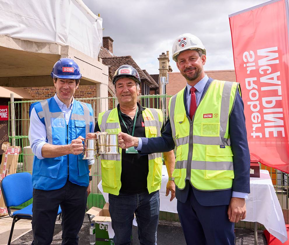 Gradel Quadrangles Oxford topping out