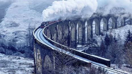 Photograph of Glenfinnan Viaduct in the winter. 