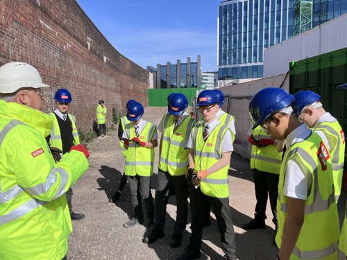 IKB students visit TQEC
