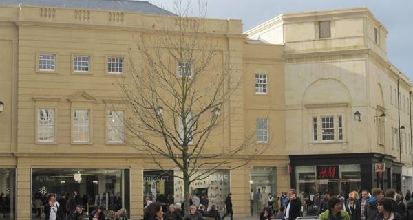 Public space within the SouthGate Bath development on a busy shopping day 